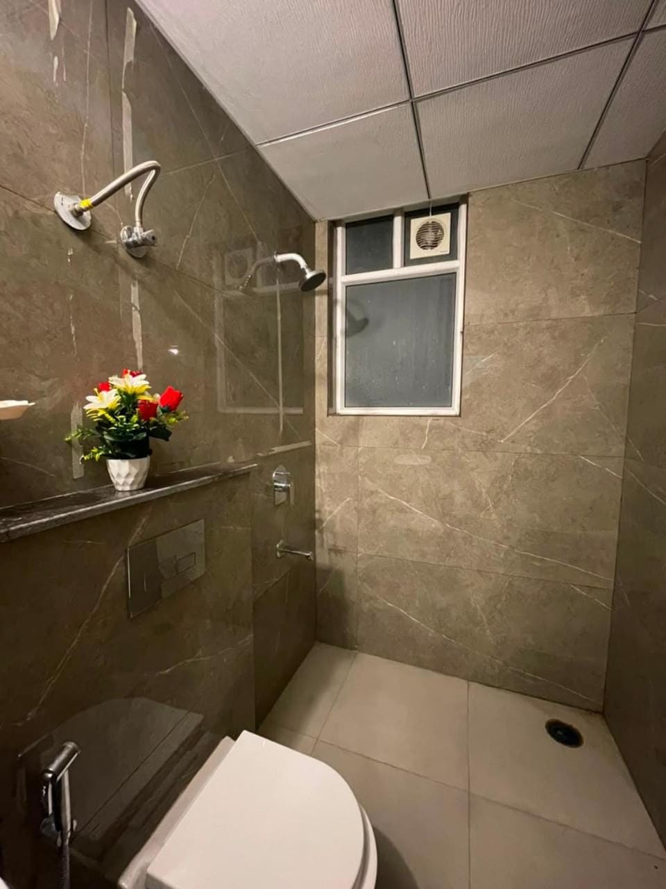 2Bhk with Swimming Pool and Highrise City View Apartment in Punjab, India