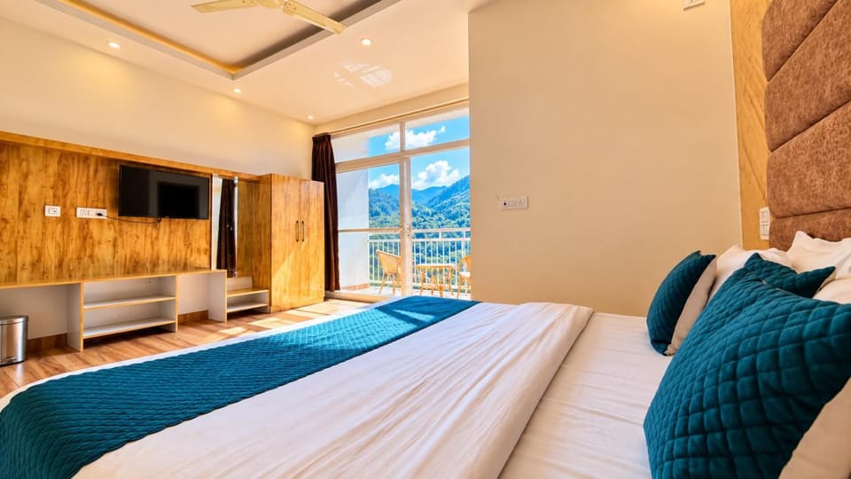 The Belvora Mount Retreat - A Luxury Property Near Kempty Market in Mussoorie Hotel in Uttarakhand