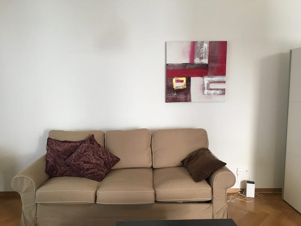 Bright and comfortable- Central Studio Apartment in Lausanne