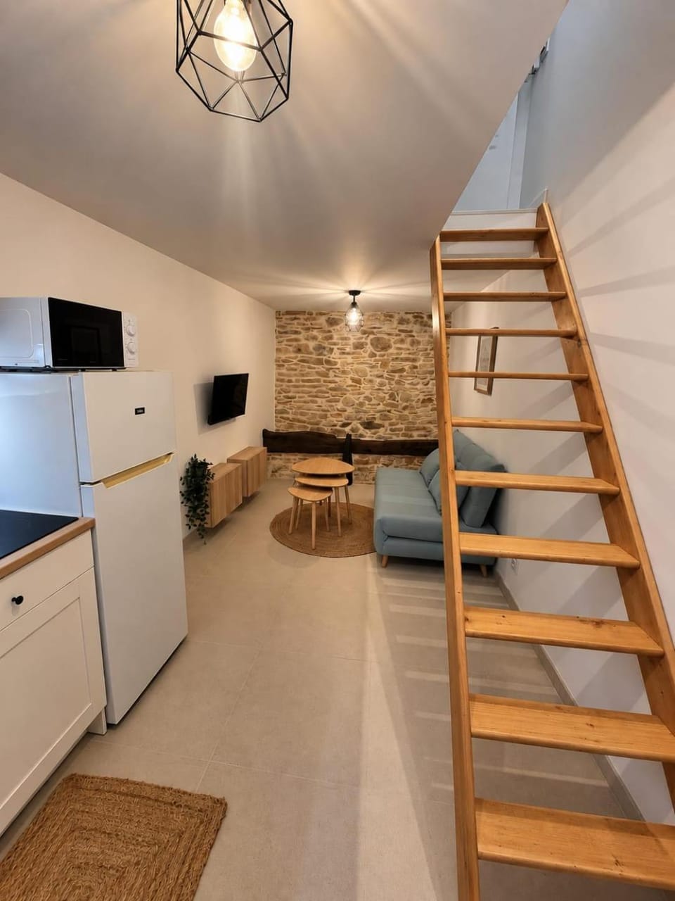 TV and multimedia, Kitchen or kitchenette