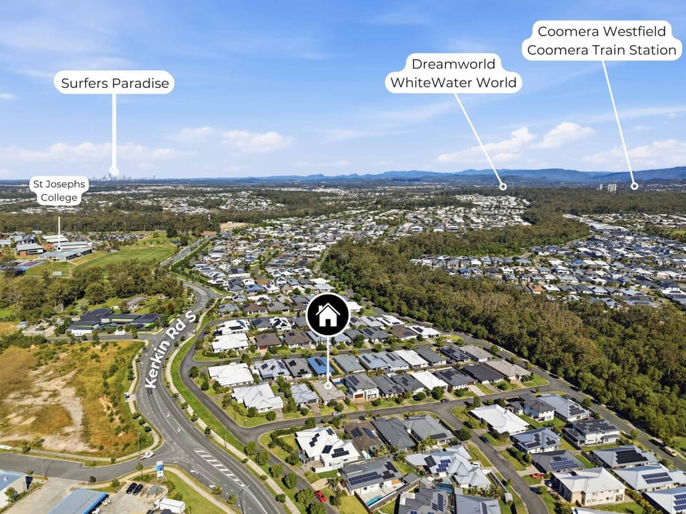 Gold Coast Retreat Theme Parks Nearby House in Coomera