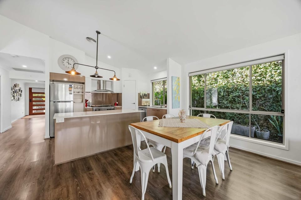 Gold Coast Retreat Theme Parks Nearby House in Coomera