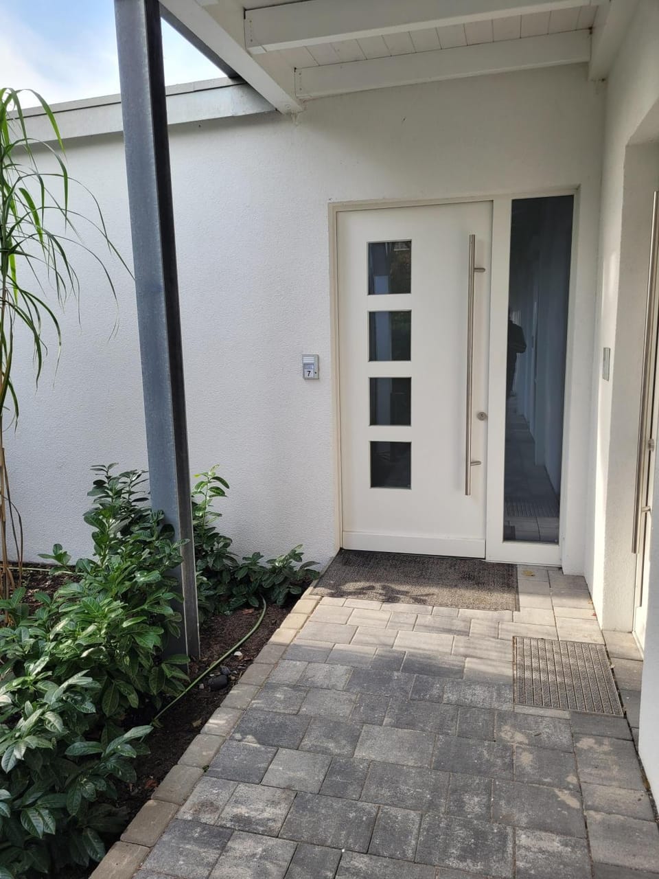 Facade/entrance