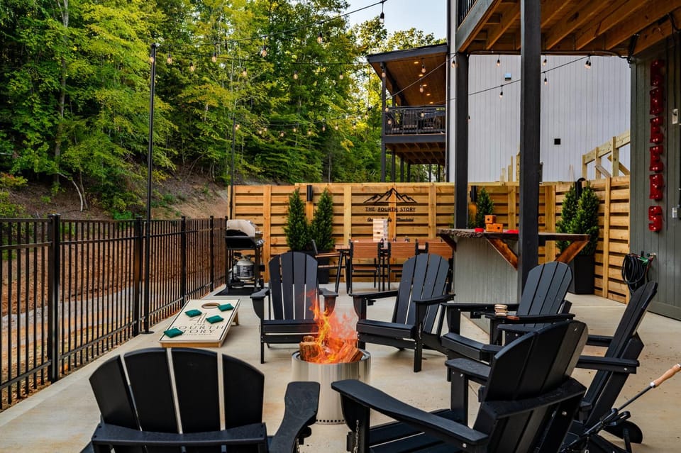 Patio, Day, BBQ facilities, View (from property/room), Balcony/Terrace, Lounge or bar, Seating area, Dining area, Evening entertainment, Evening entertainment