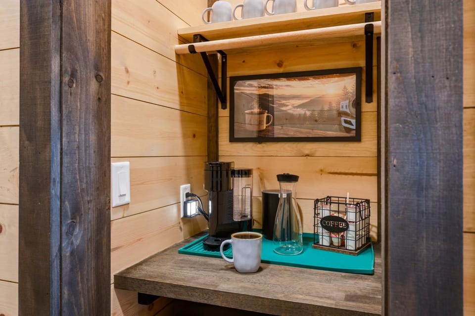 Coffee/tea facilities, Kitchen or kitchenette