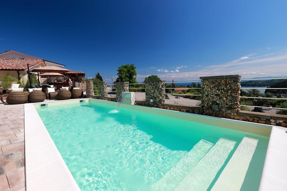 Pool view, Swimming pool