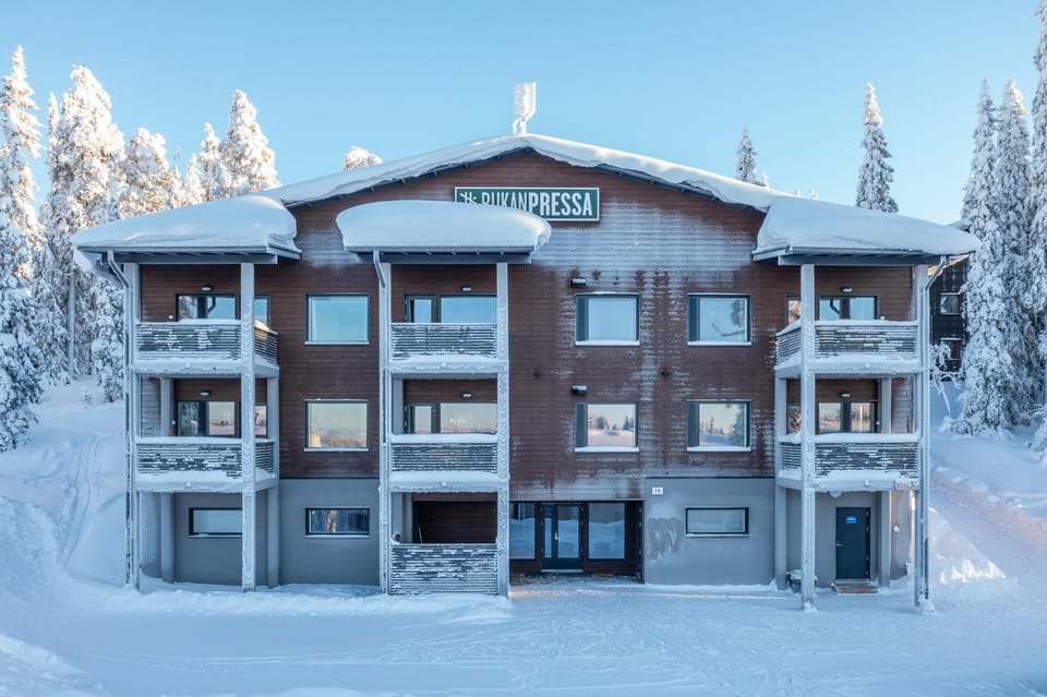 Property building, Natural landscape, Winter