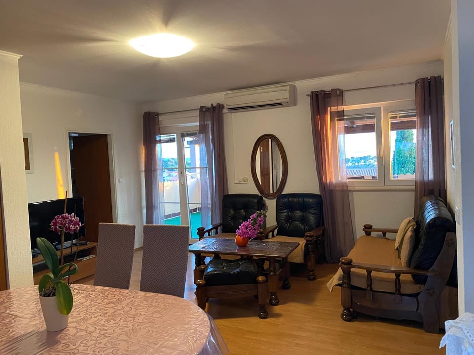 Apartments Pende Apartment in Lika-Senj County