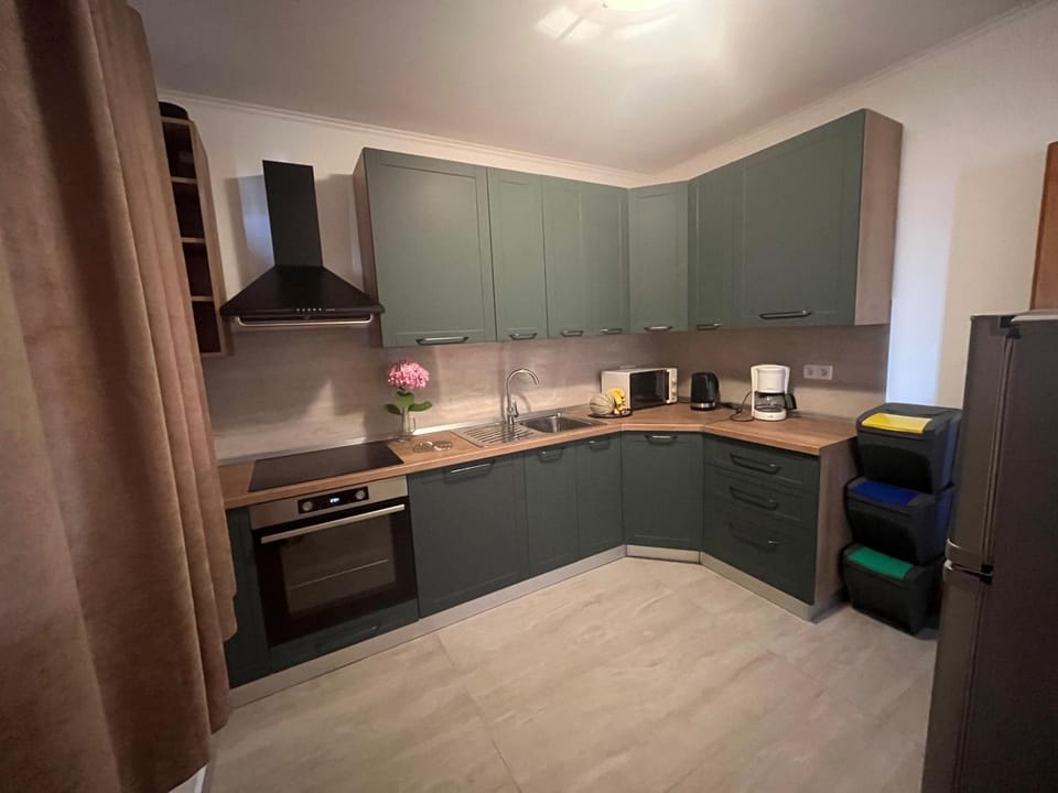 Apartments Pende Apartment in Lika-Senj County