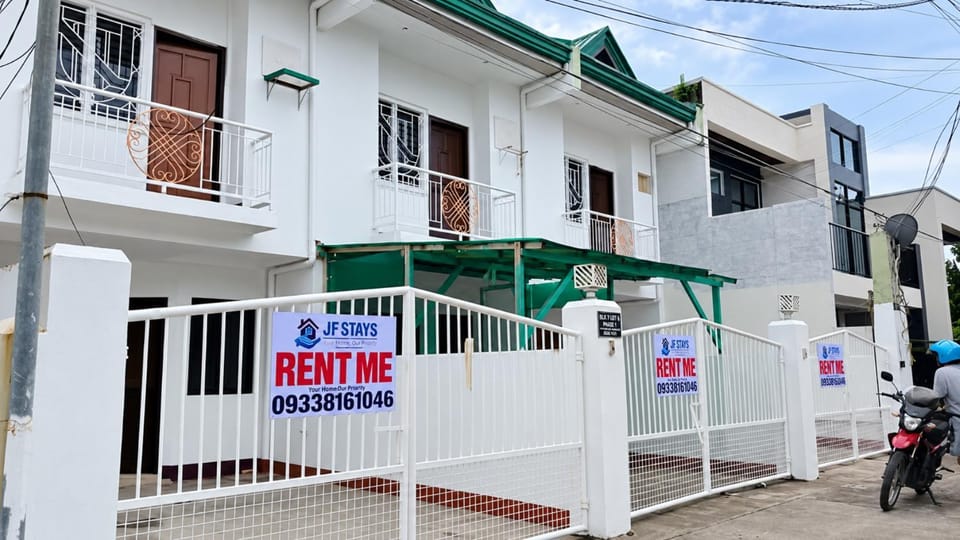 Mejia Gate 5 Apartment in Central Visayas