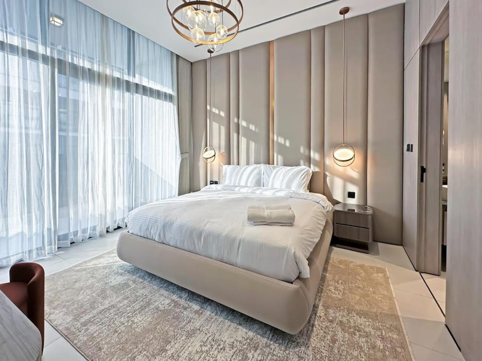 EC HOMES 708 - Stylish 1-Bedroom Apt in Jumeirah Garden City Apartment in Dubai