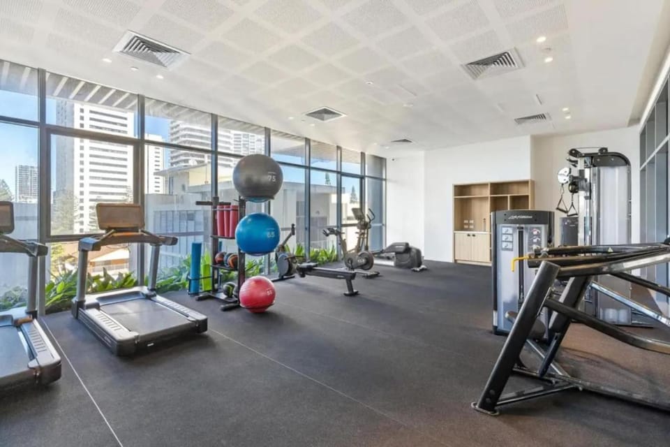 Broadbeach Ocean View Pool and Park Apartment in Gold Coast