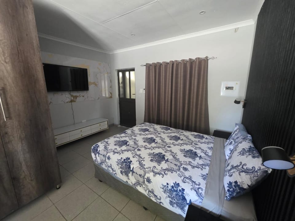 Cozy Corner Guest House Bed and Breakfast in South Africa