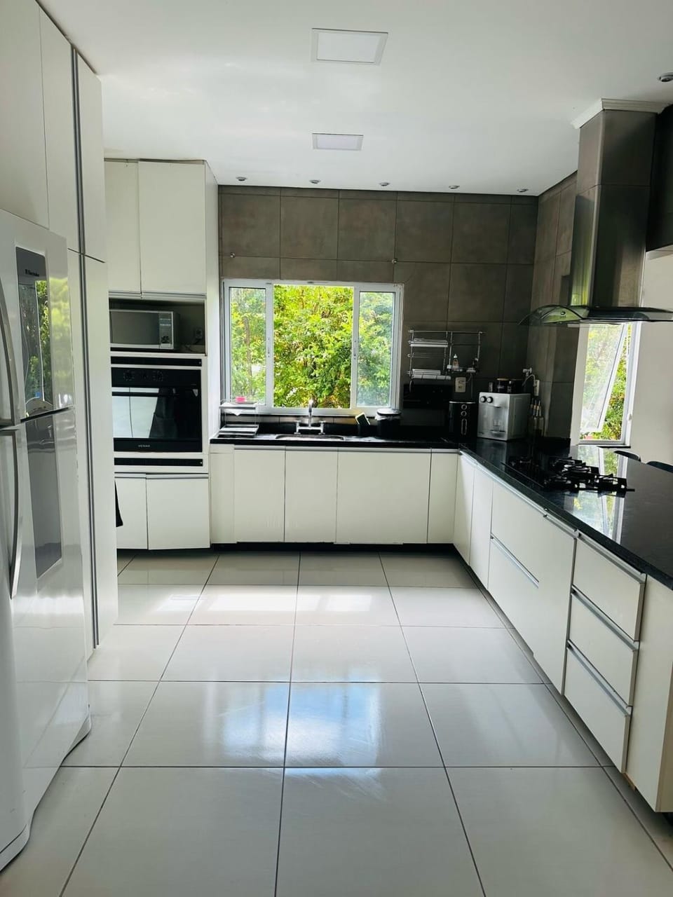 Mansão c piscina e hidro em condomínio House in State of São Paulo