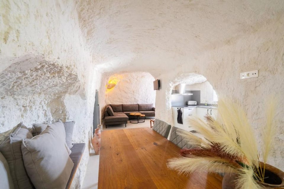 Cave Agatha - Hosted by Cave-Stay House in Andalusia