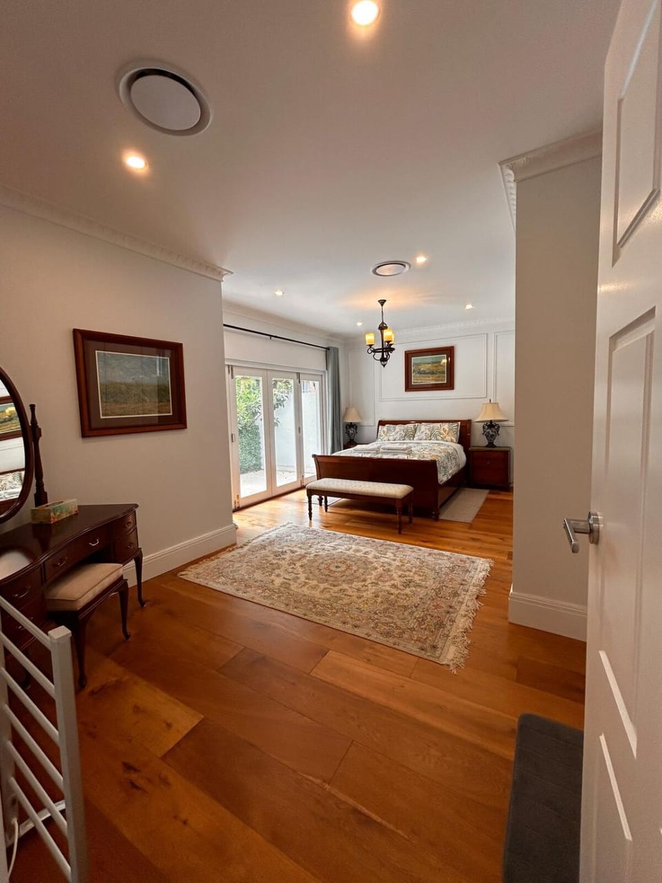 Villa Palmera, a luxury resort house Villa in Sydney