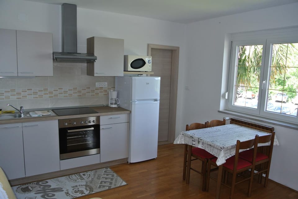 Property building, Kitchen or kitchenette