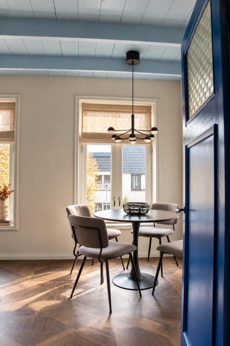 Dining area, kitchen