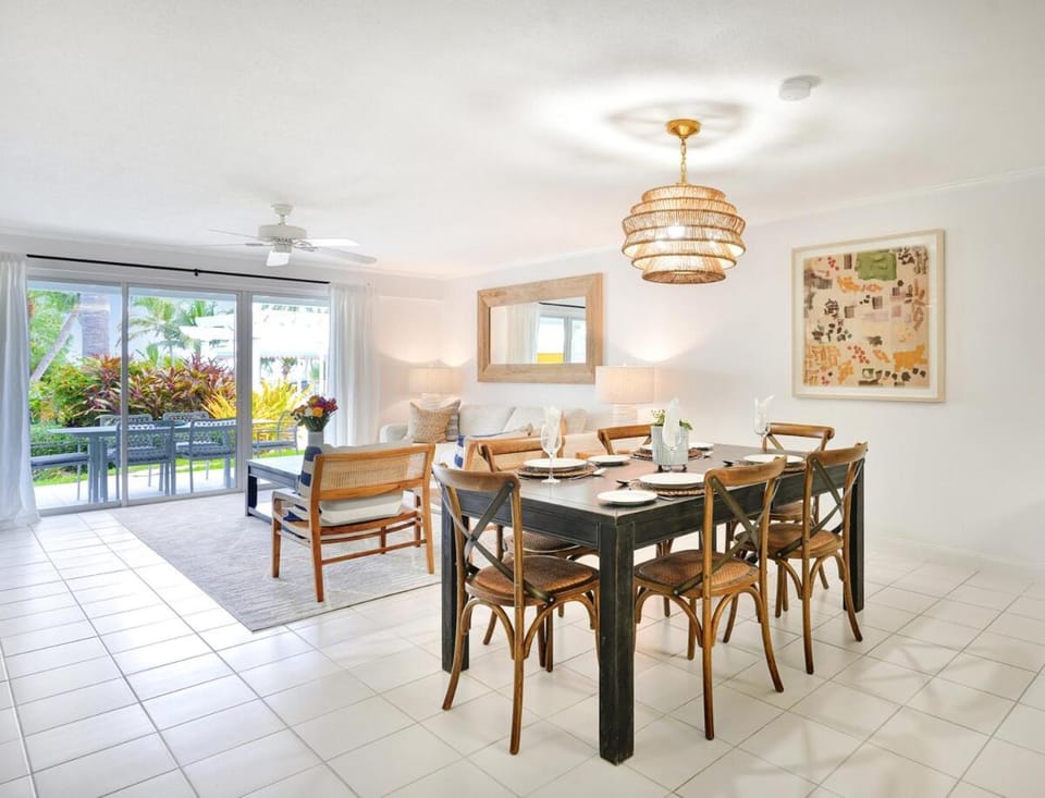 Coconut Bay Villas #113 - Ocean View 2 BR & Pool House in Guelph