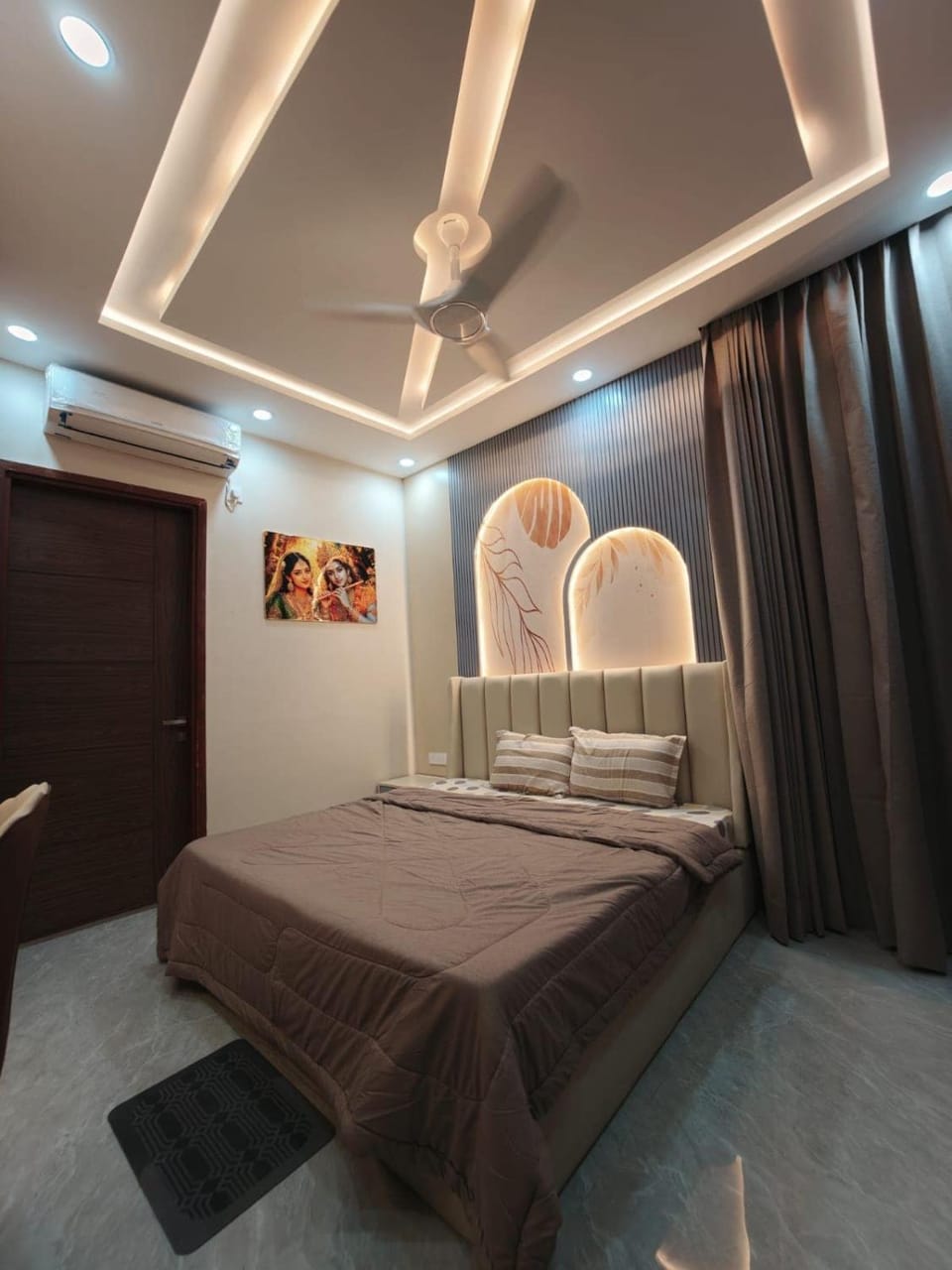 Raas and Arche 3 bhk Luxury villa By Innerbliss Villa in Uttar Pradesh
