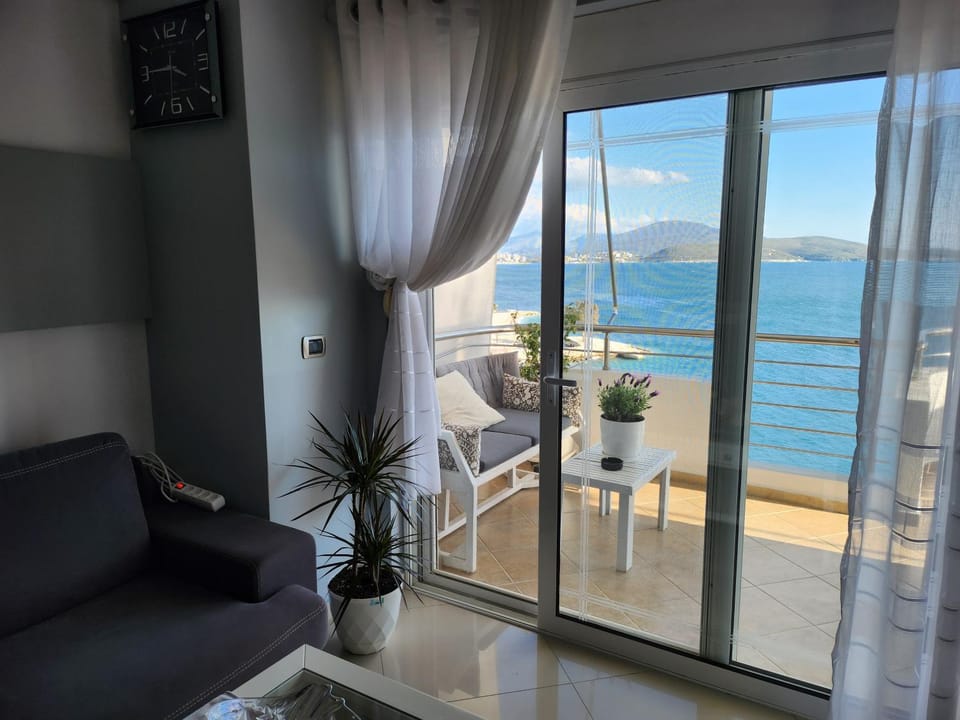 Patio, Natural landscape, View (from property/room), Balcony/Terrace, Seating area, Sea view