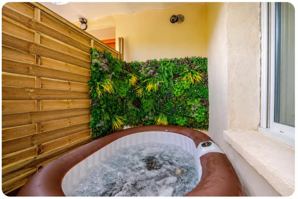 Hot Tub, Hot Tub