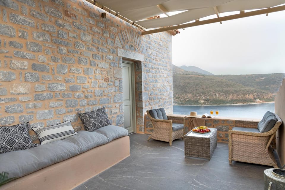 Patio, View (from property/room), Balcony/Terrace, Seating area, Sea view