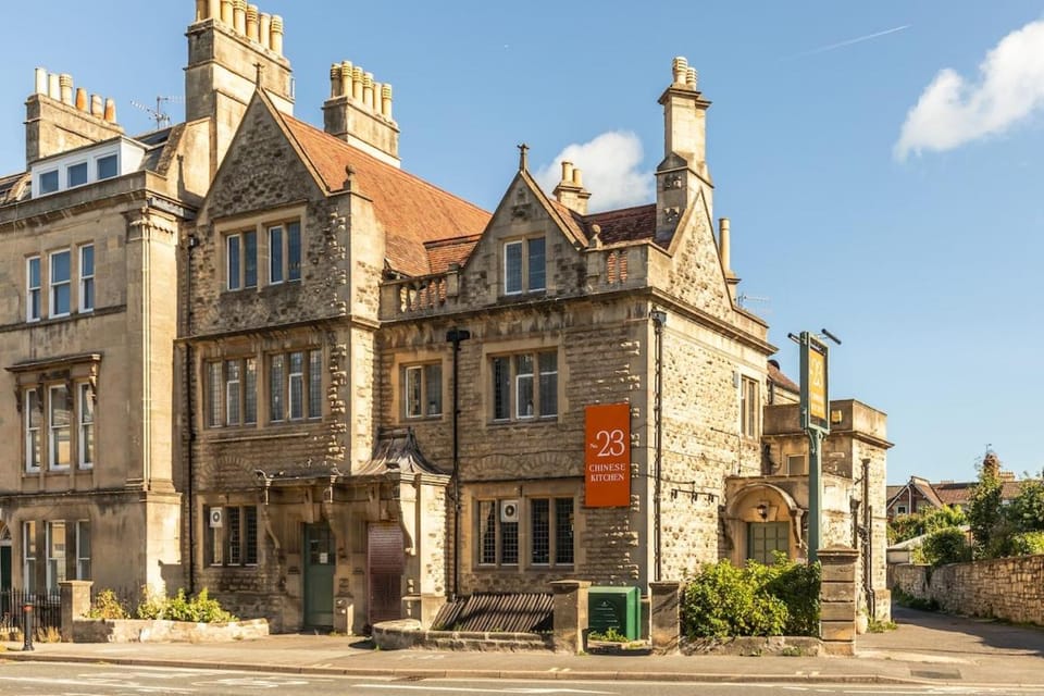 23 - Central Studio with Parking on Bathwick Street Apartment in Bath