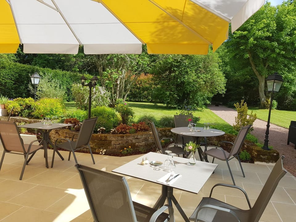 Patio, Restaurant/places to eat, Garden