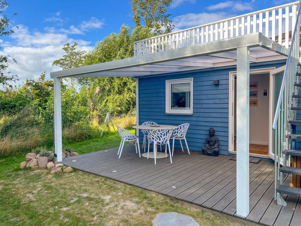 Property building, Garden, Balcony/Terrace, Dining area