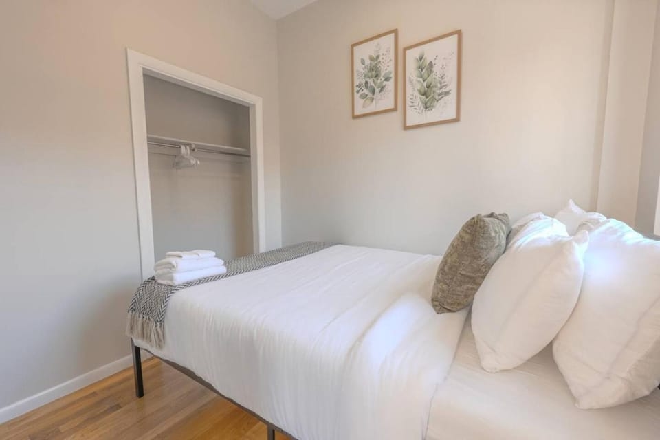 Expansive South End Studio Apartment in Back Bay