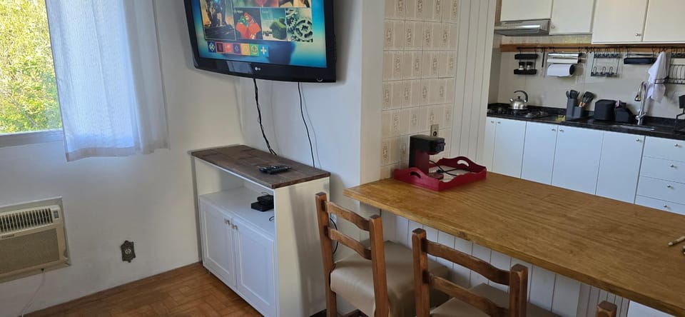 TV and multimedia, Coffee/tea facilities, Dining area