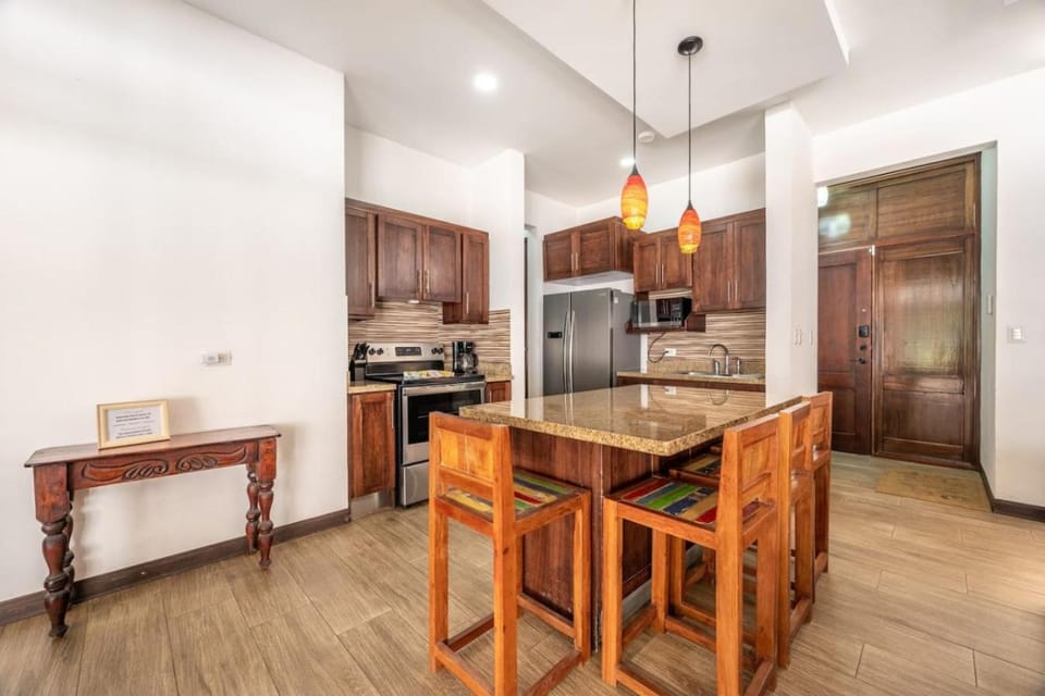 Kitchen or kitchenette, Dining area, dishwasher, stove