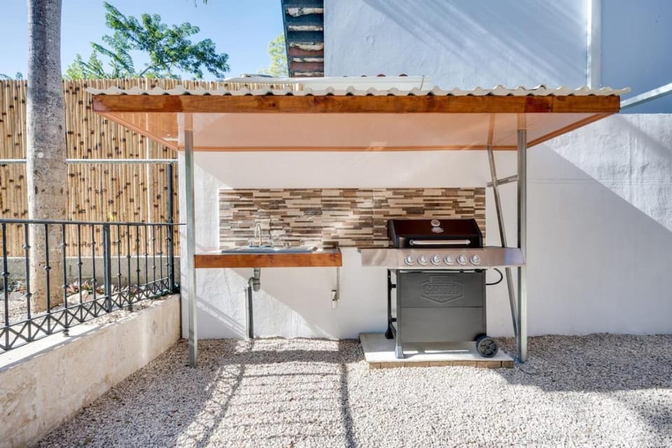 Day, BBQ facilities