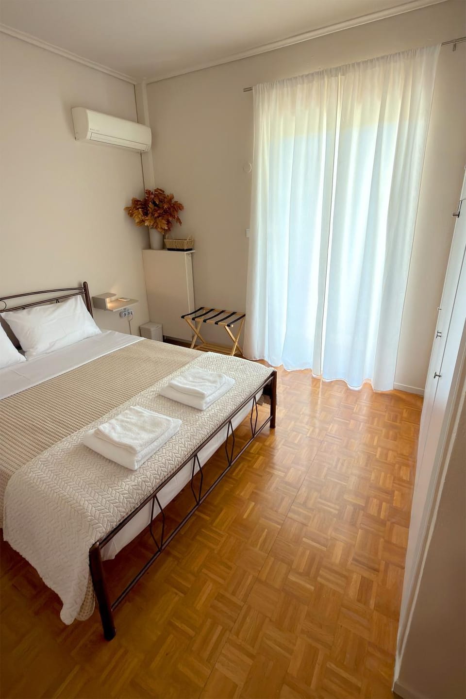 Bed, Photo of the whole room, Bedroom, towels, wardrobe, air conditioner