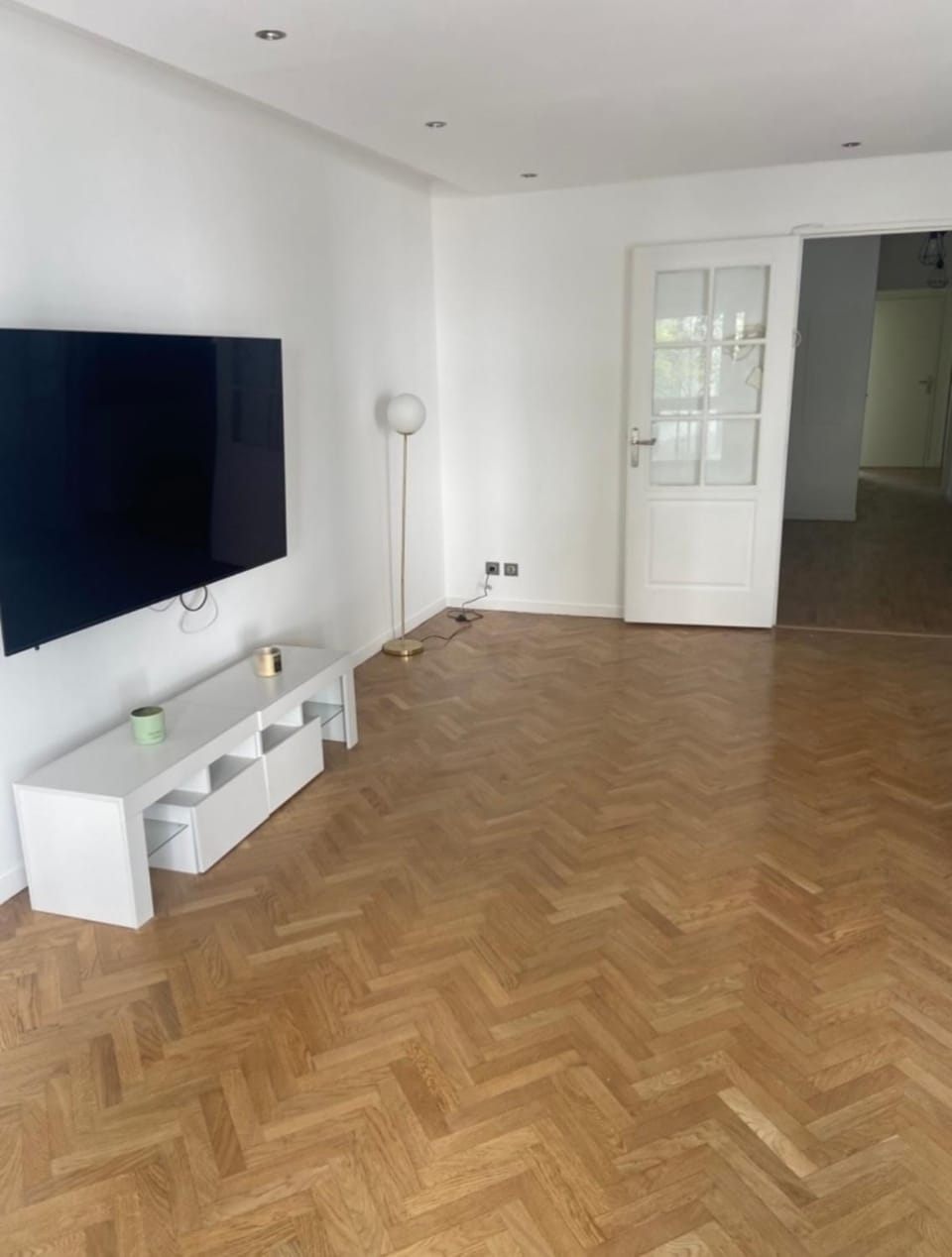 Wagram Apartment in Paris