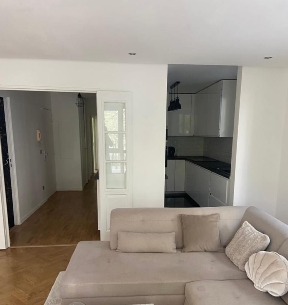 Wagram Apartment in Paris