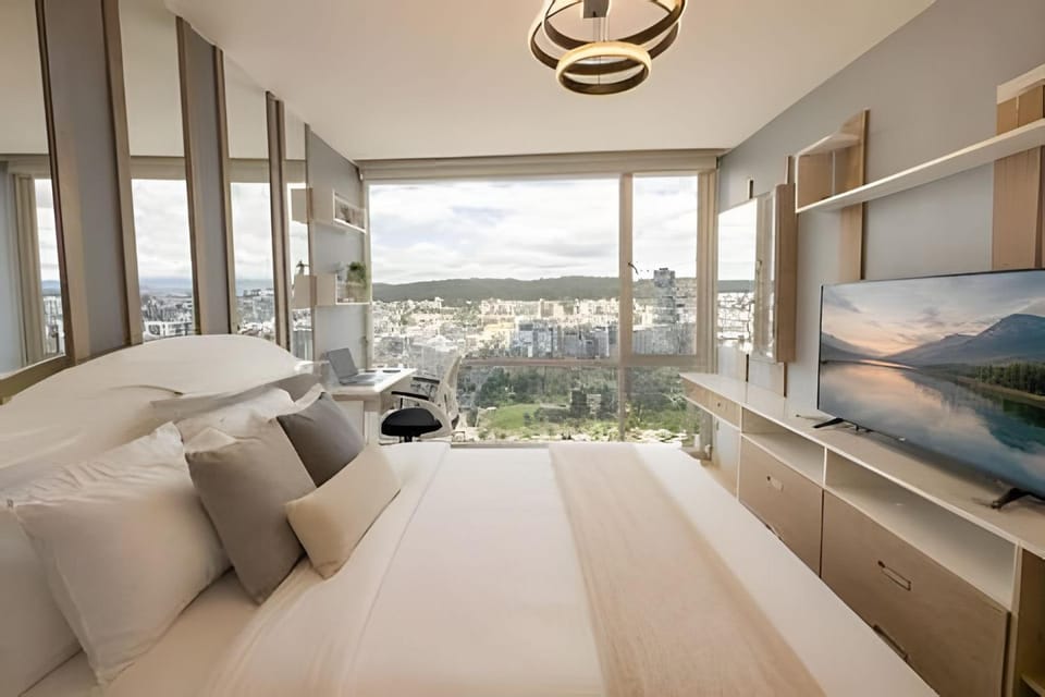 Family Apartment on the 23rd Floor Amazing View! Apartment in Quito