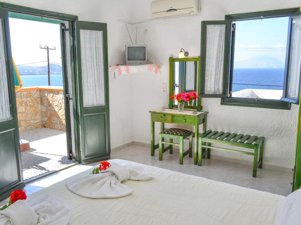 Patio, Patio, Balcony/Terrace, Balcony/Terrace, Bedroom, City view, Garden view, Sea view