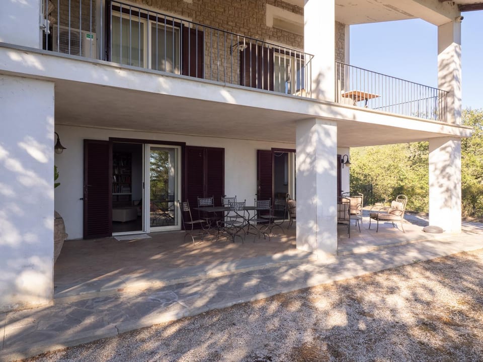 Property building, Patio, Facade/entrance, Day