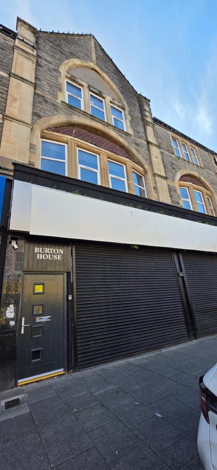 Burton House - 1BR - Sleeps 2 - Flat 5 Apartment in Barry