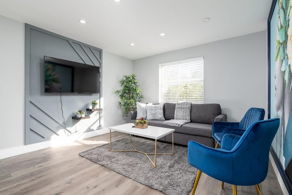 TV and multimedia, Living room, Seating area