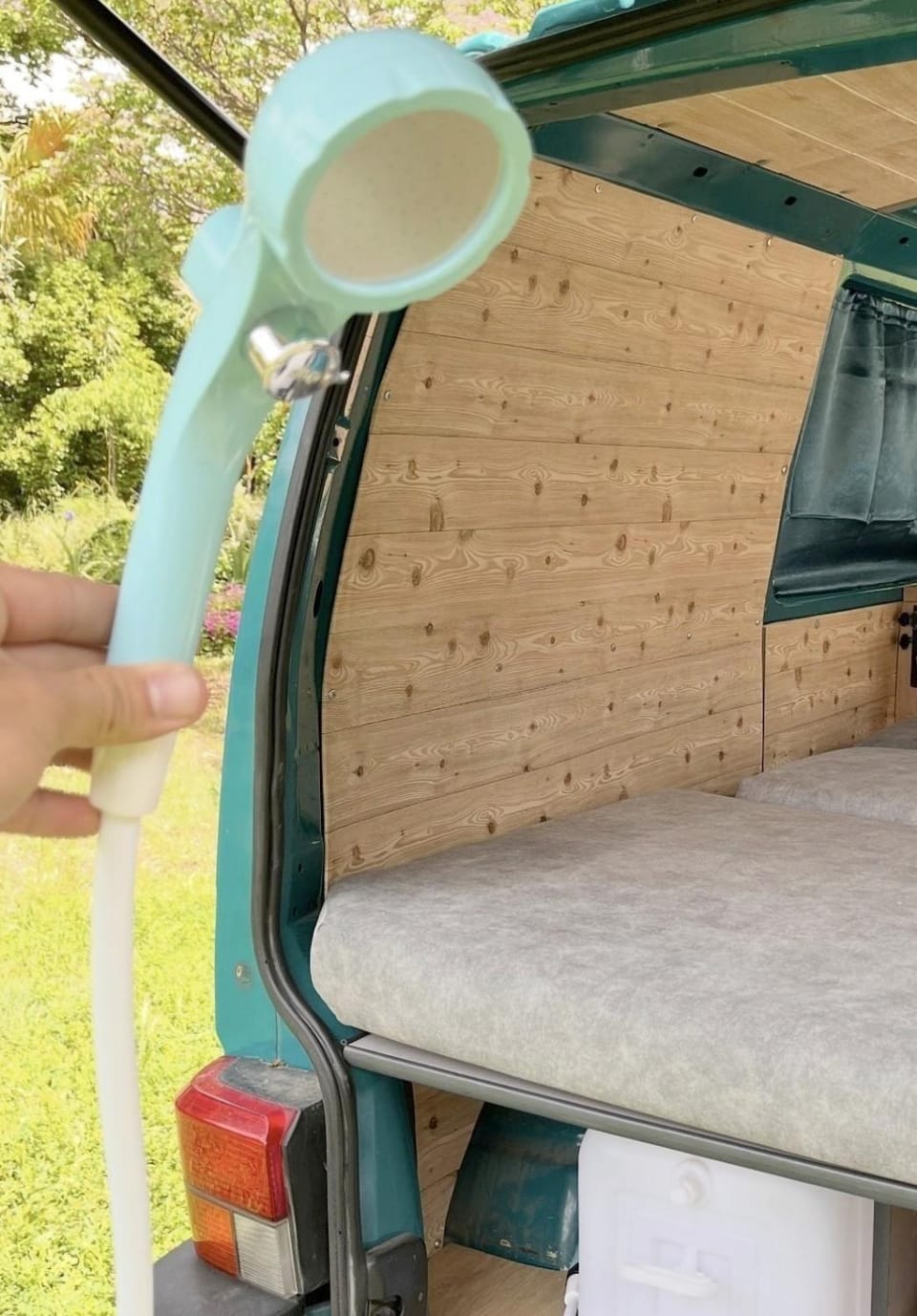 Vintage Camper Van Flamenco Blanco Campground/ 
RV Resort in Palma