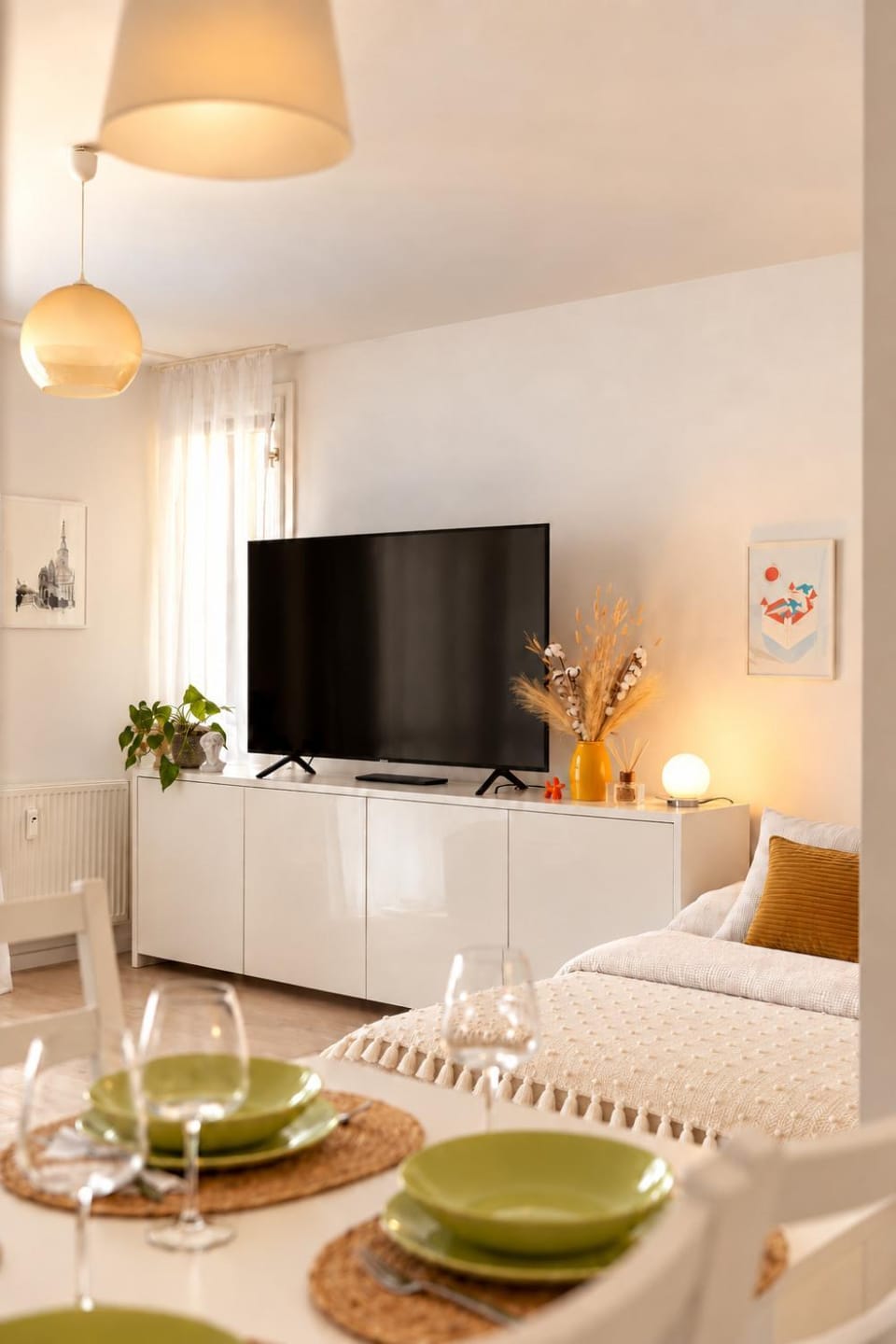 TV and multimedia, Seating area