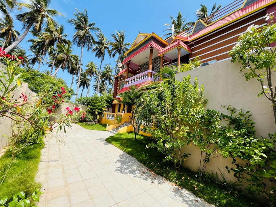 Py Selvis casa Villa in Puducherry
