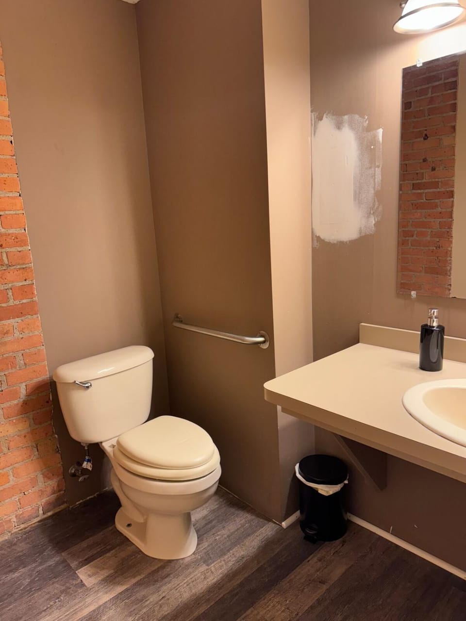 The Lotus Loft Urban Retreat Apartment in Toledo