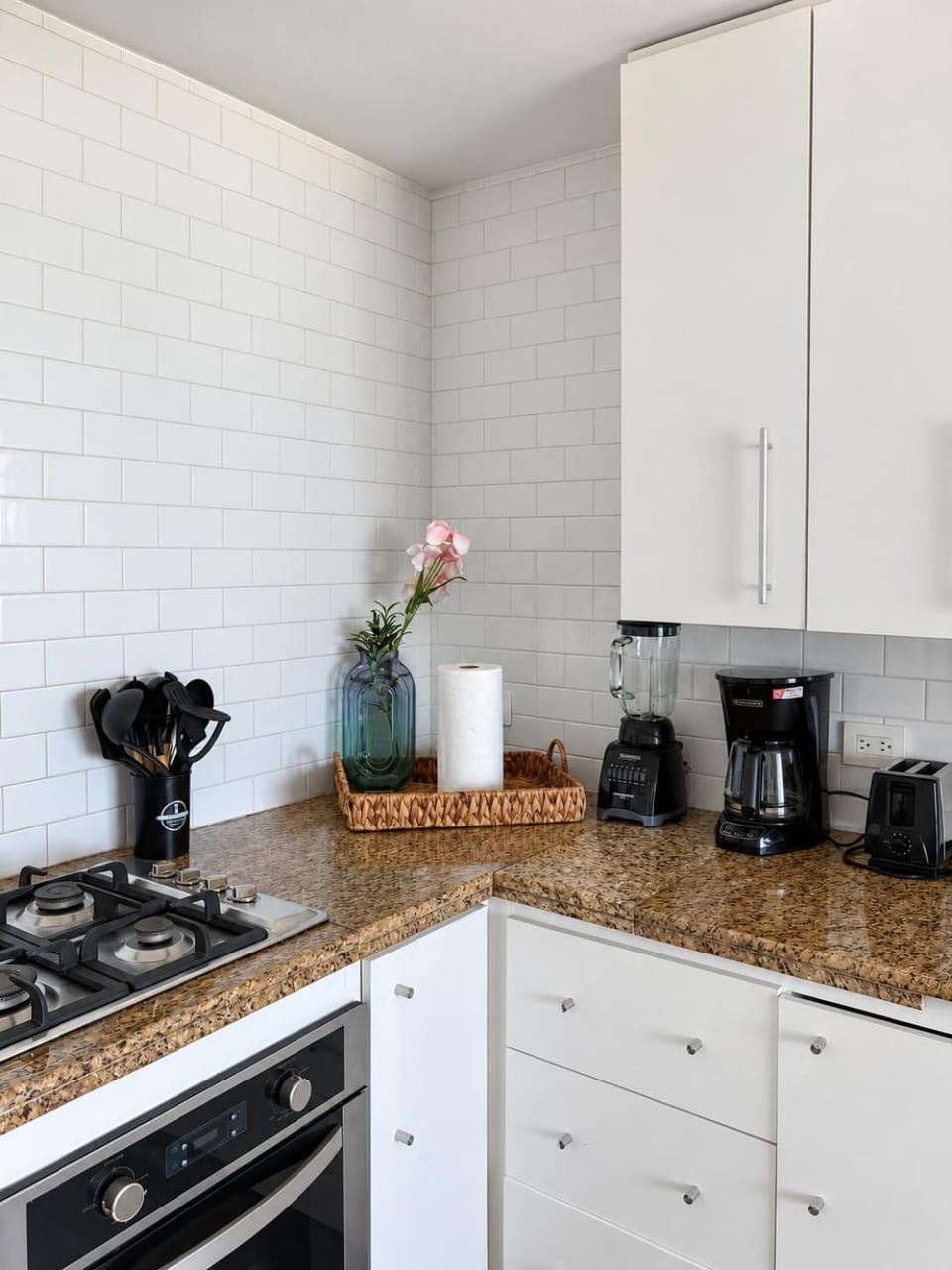 Coffee/tea facilities, Kitchen or kitchenette