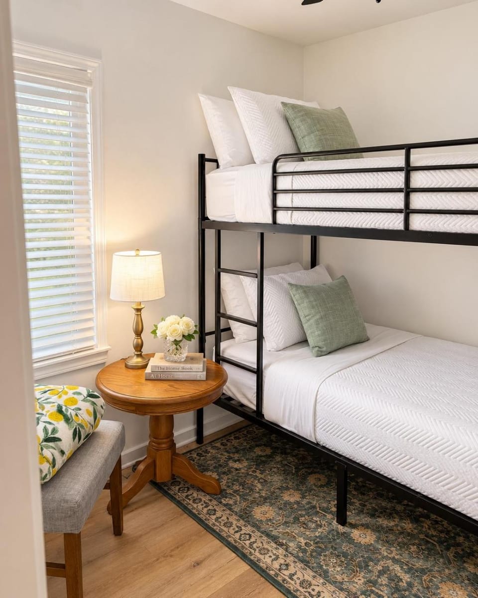 The Hilltop Hideaway I Sleeps 6 House in Gary