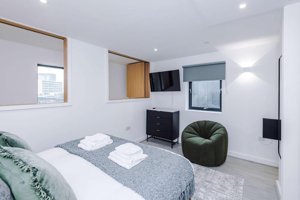 Stylish Manchester Apartment - Fast Wi-Fi & City Access Apartment in Salford