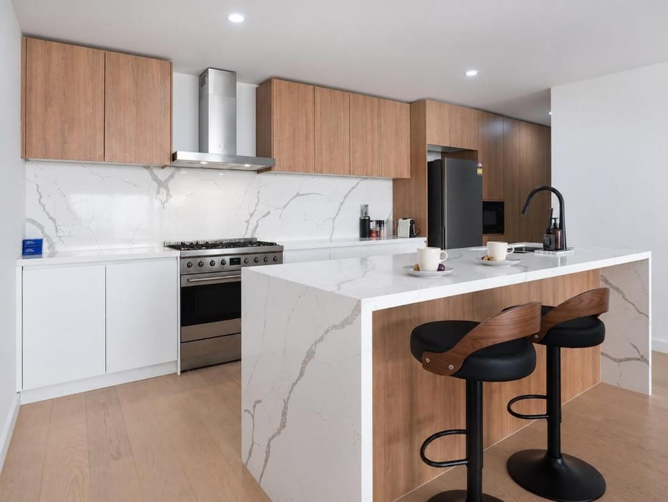 Coffee/tea facilities, Kitchen or kitchenette, oven, stove, toaster